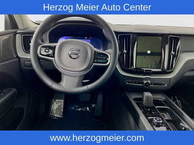 2025 Volvo XC60 B5 Plus
